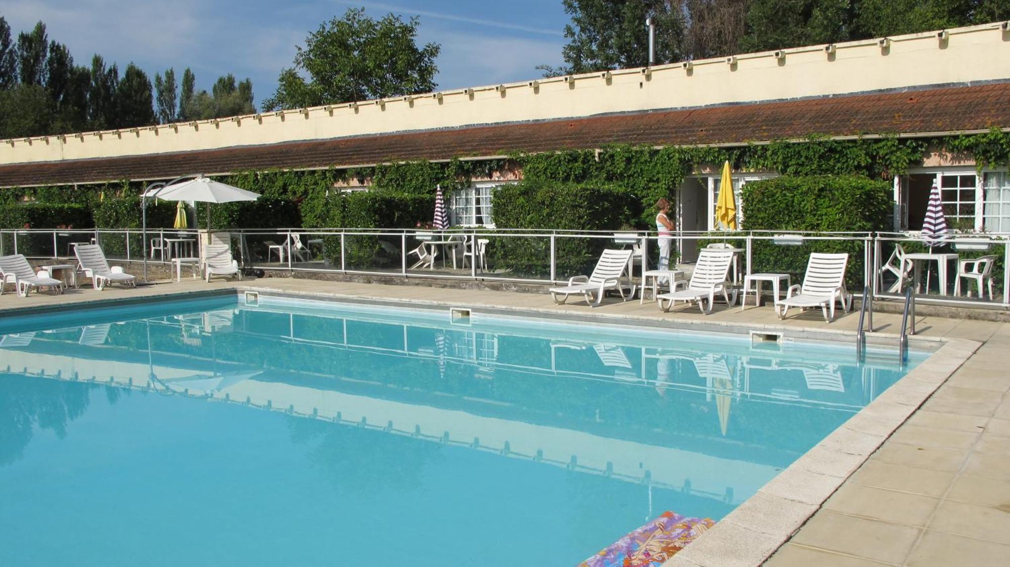 Hotel Acostel Meaux Dış mekan fotoğraf