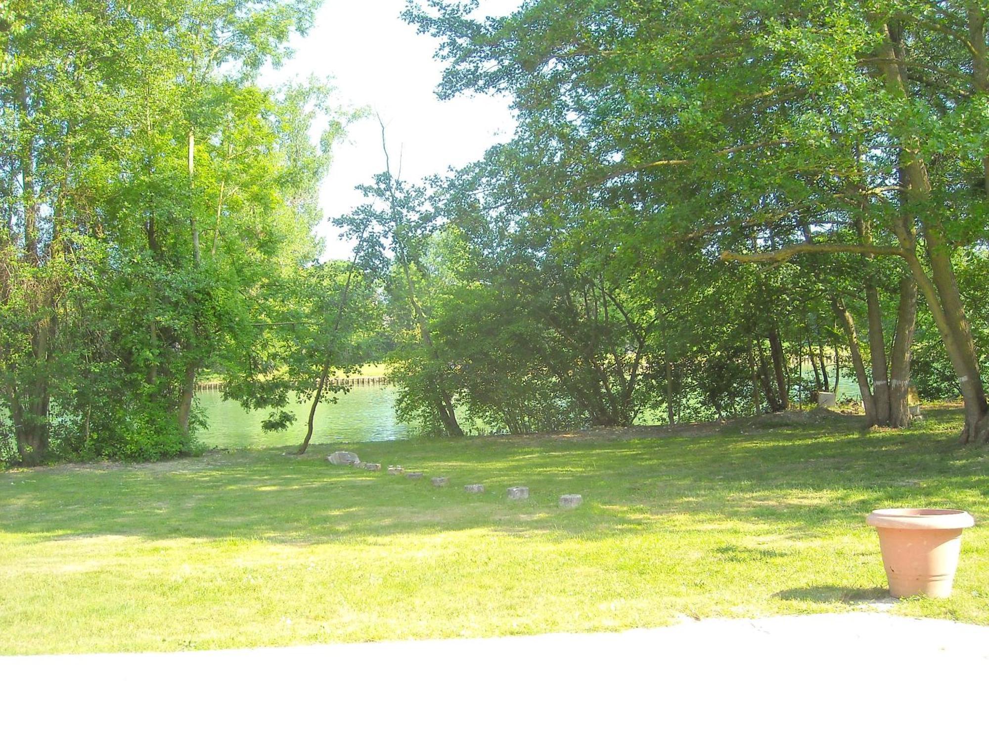 Hotel Acostel Meaux Dış mekan fotoğraf