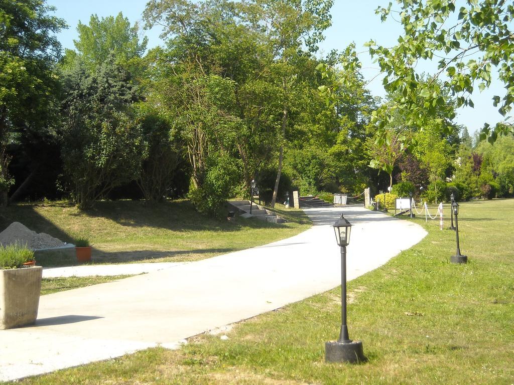 Hotel Acostel Meaux Oda fotoğraf